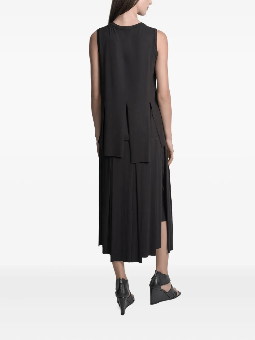 Uma | Raquel Blay Split-hem Sleeveless Top In Black