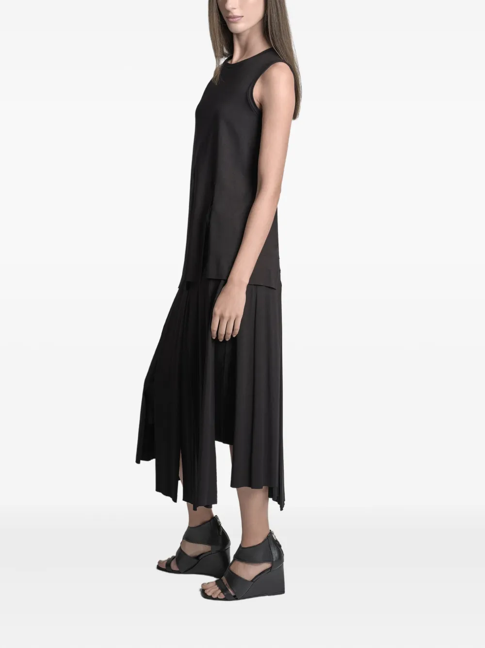 Uma | Raquel Blay Split-hem Sleeveless Top In Black