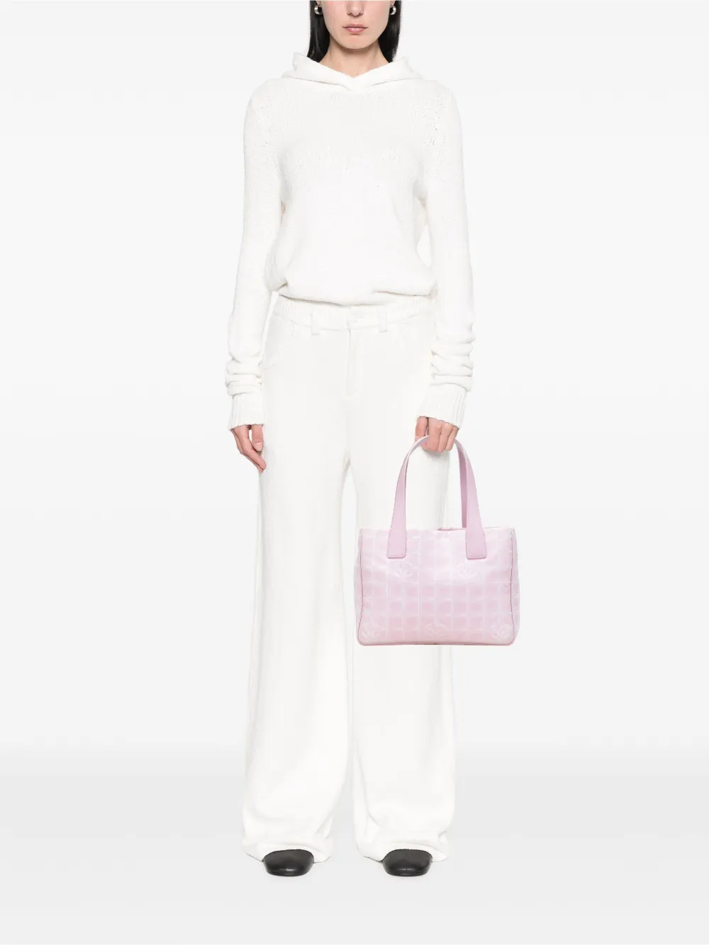 Pre-owned Chanel 2004-2005 New Travel Line Nylon Tote Bag In Pink