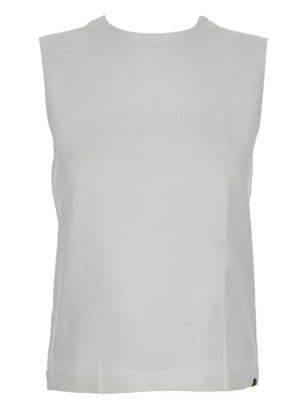 sleeveless top