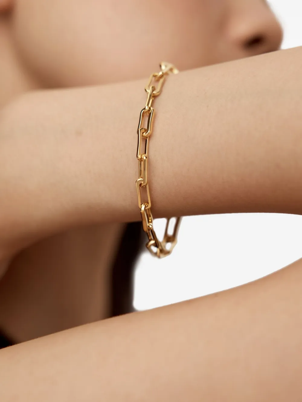 Monica Vinader pulsera Alta en oro vermeil de 18kt con cadena rectangular | Image 2