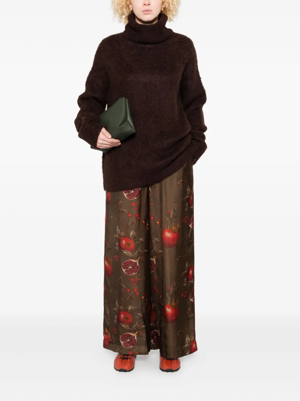 Uma Wang turtleneck fluffy sweater Bruin
