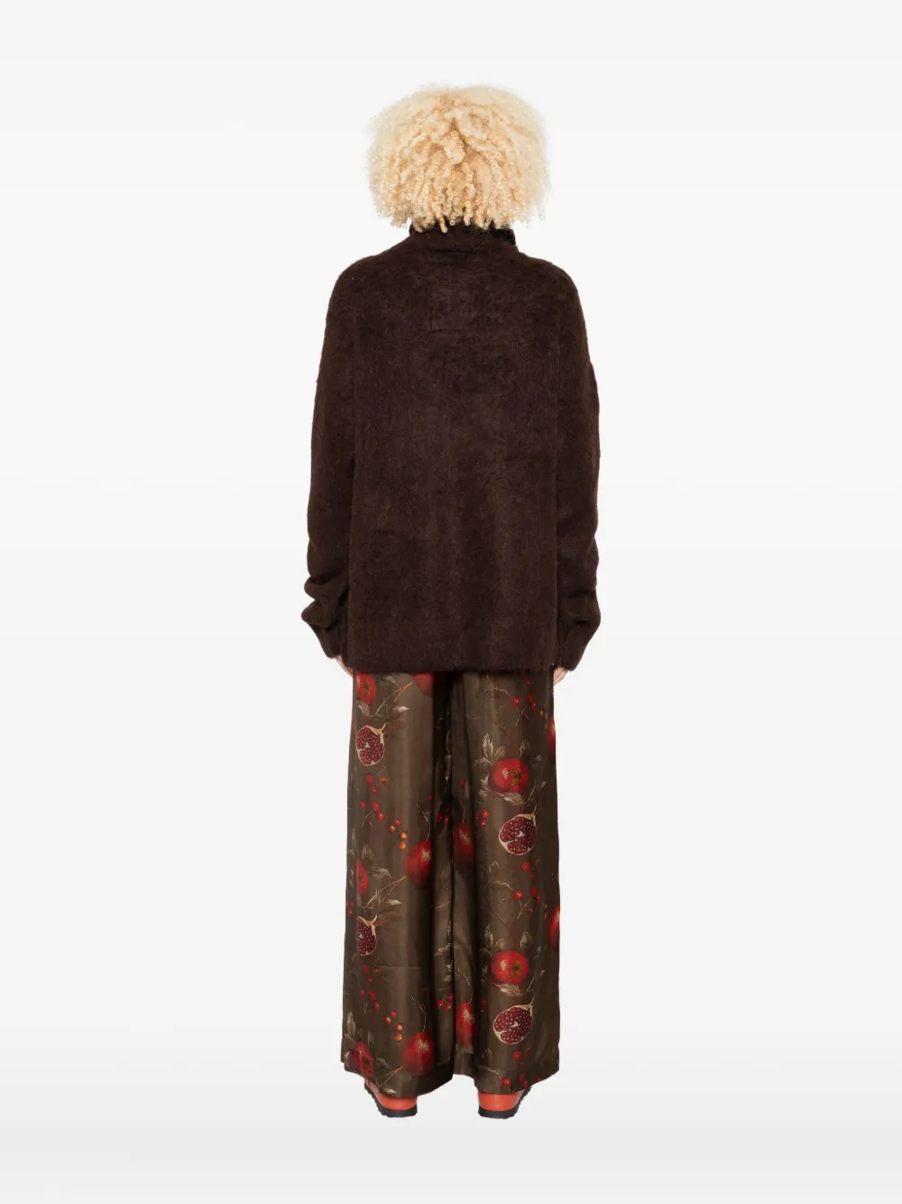 Uma Wang Turtleneck Fluffy Sweater In Brown