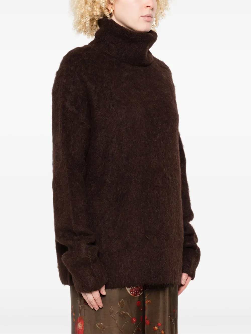 Uma Wang turtleneck fluffy sweater Bruin