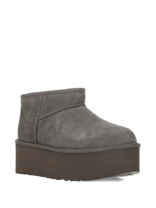 UGG プラットフォーム スエードブーツ | グレー | FARFETCH JP