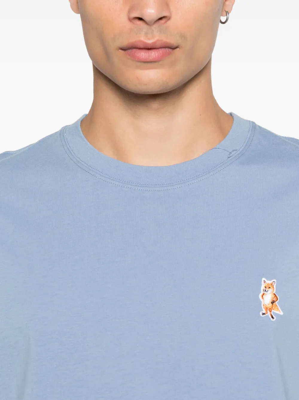 Maison Kitsuné Standing Fox katoenen T-shirt met borduurwerk Blauw