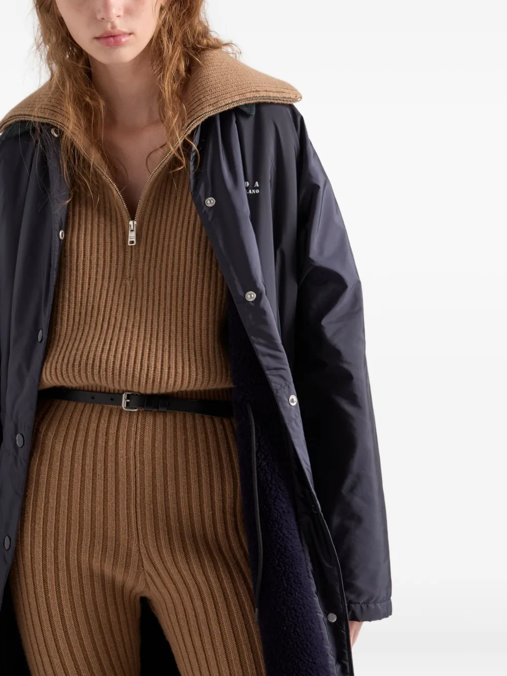 Prada Jas met opgestikte zak en raglan mouwen Blauw