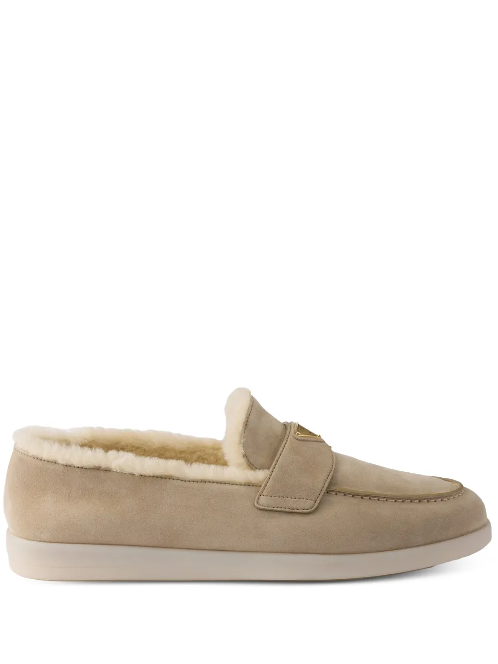 Prada Loafers van suède en lamswol Beige