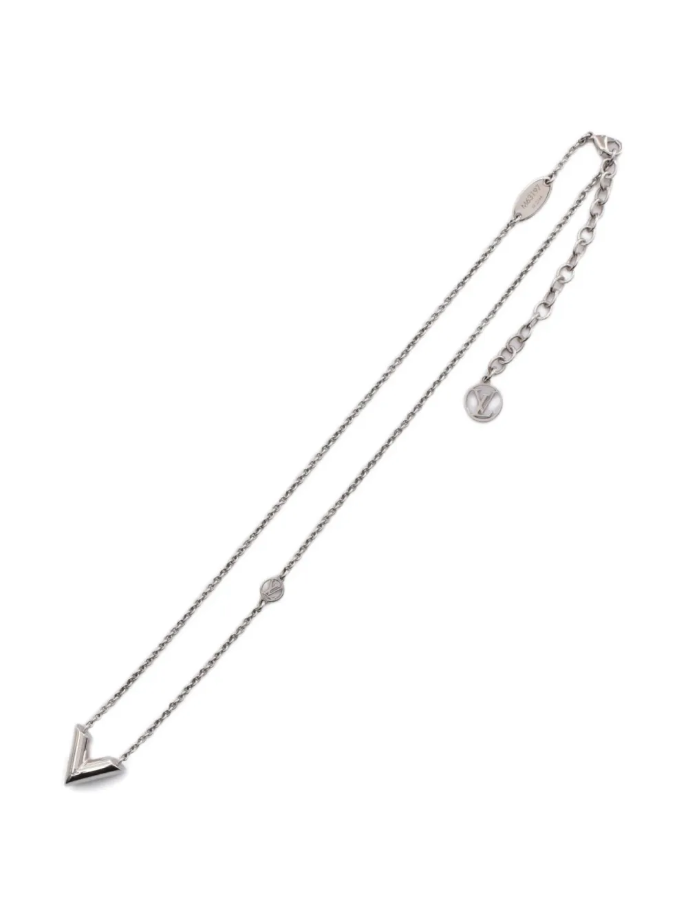2024 Essential V necklace
