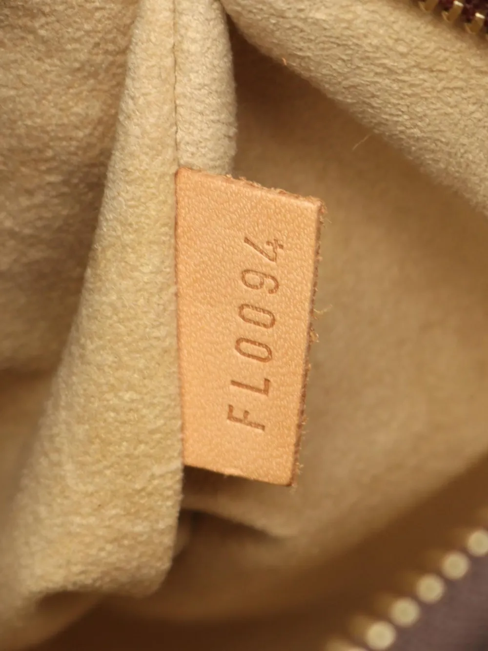 2004 Looping Mm Shoulder Bag