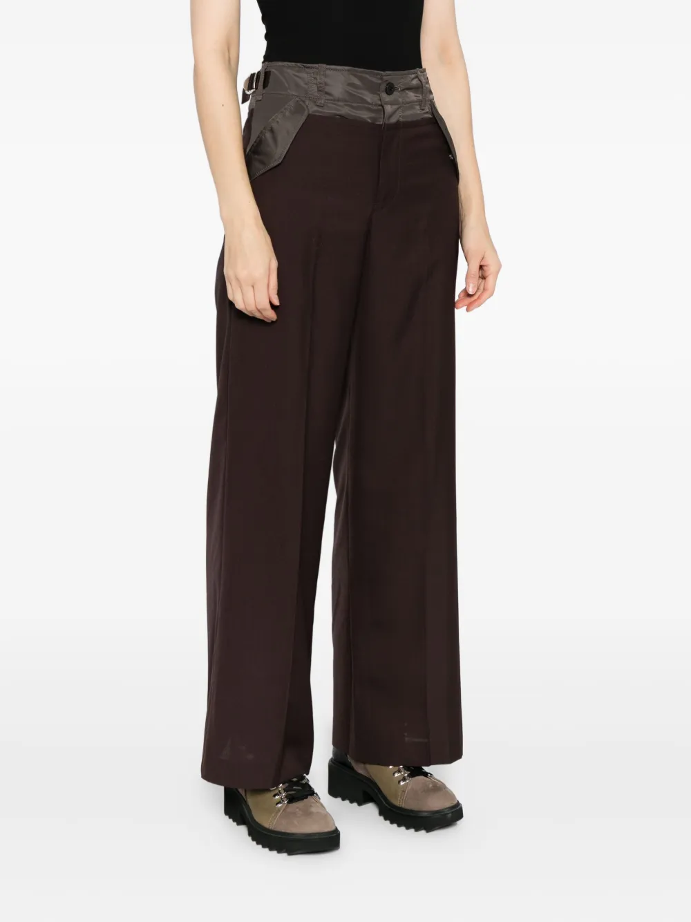 sacai Contrast broek met tailleband Bruin
