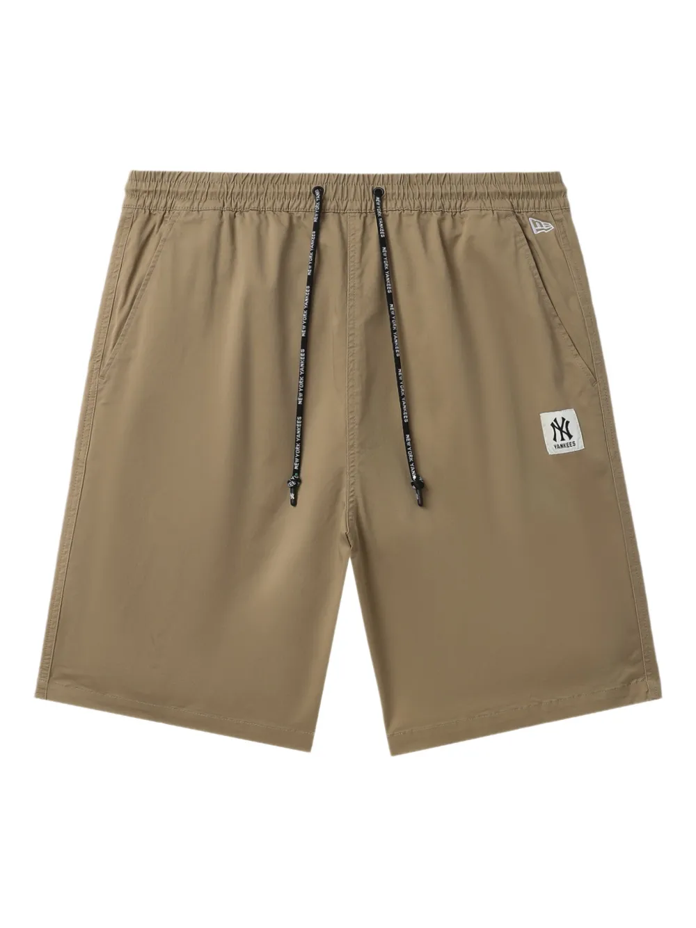 logo-patch shorts