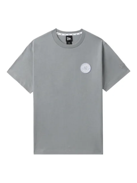 NEW ERA CAP x MLB NY Yankees logo-appliqué T-shirt