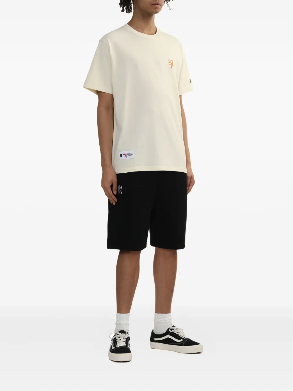 NEW ERA CAP logo-patch cotton T-shirt - Beige