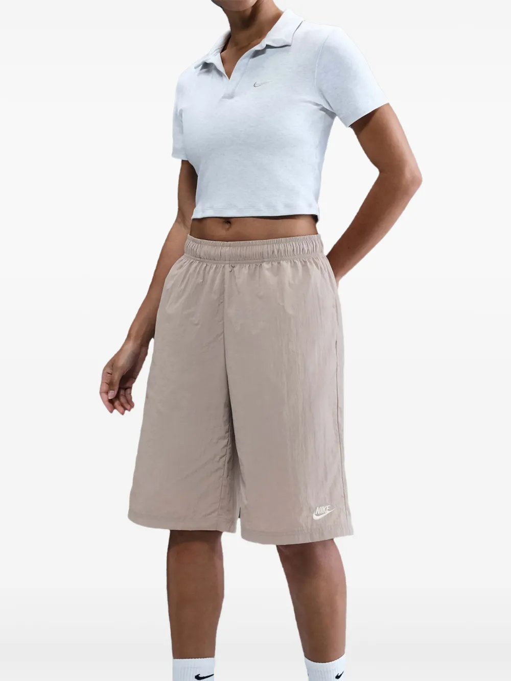 Nike Shorts met elastische taille en geborduurd Swoosh-logo Grijs