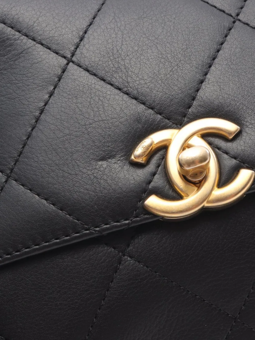 Pre-owned Chanel 2021 Flap Matelassé-quilting Chain-strap Shoulde Bag In Black