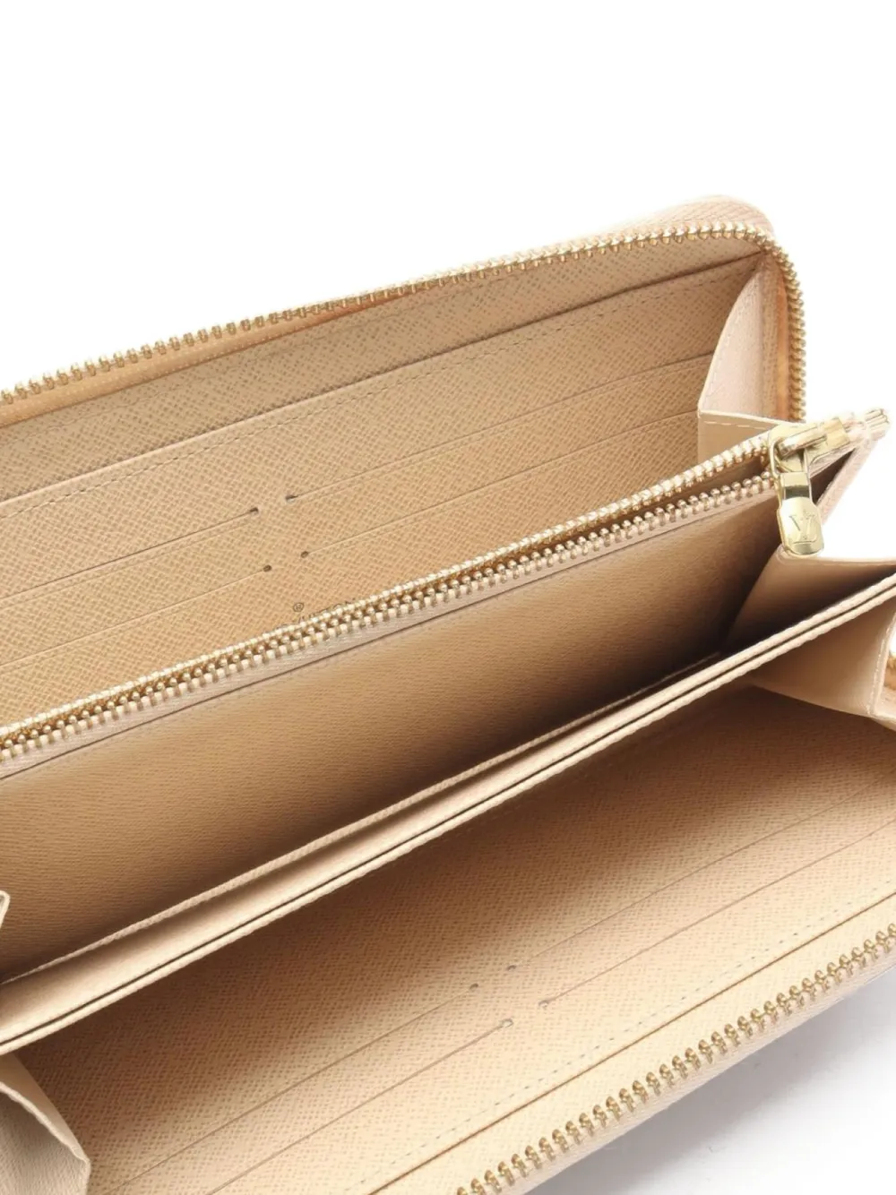 Pre-owned Louis Vuitton 2015 Zippy Wallet In Neutral