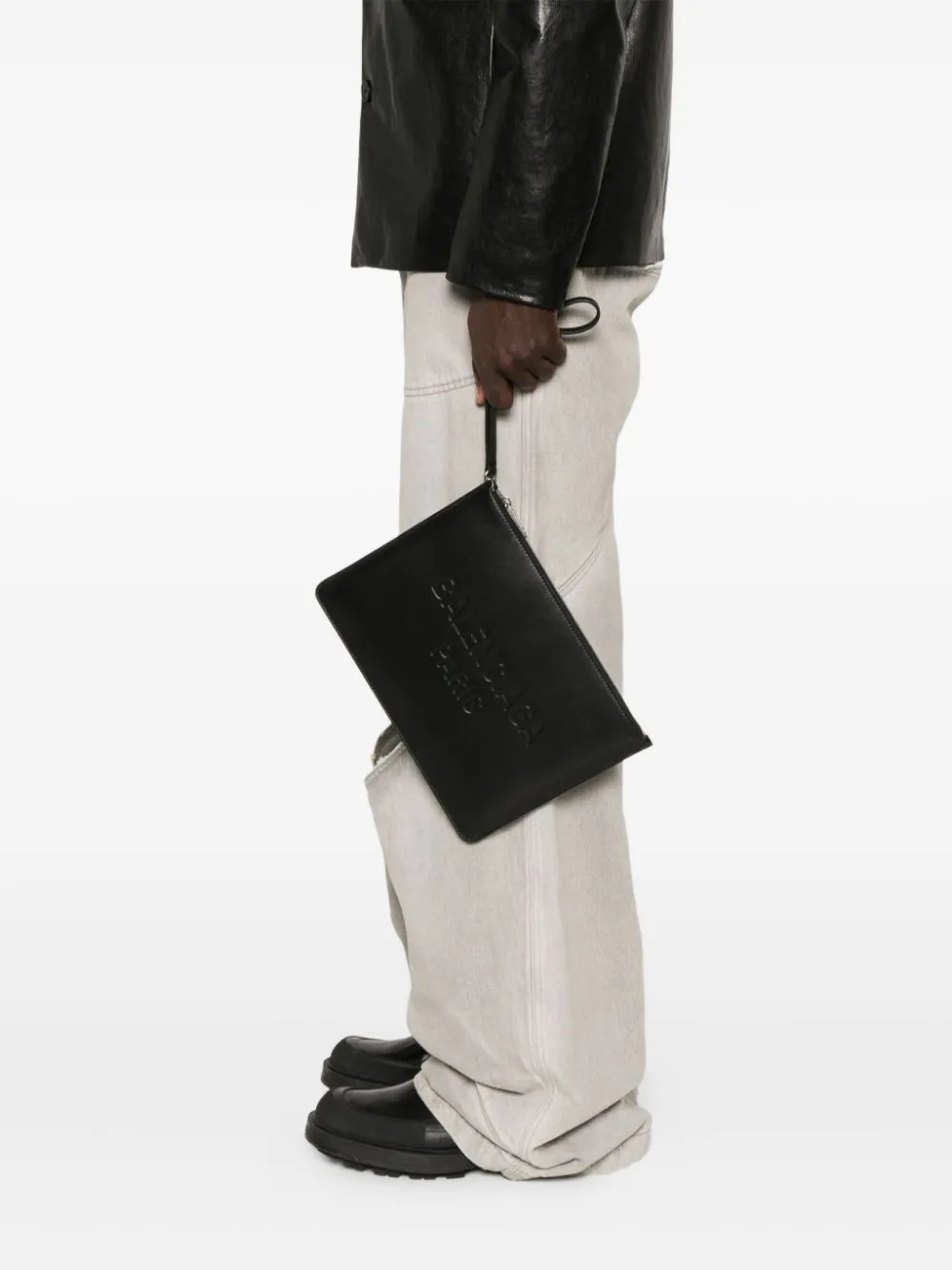 Balenciaga Clutch met logo-reliëf - Zwart