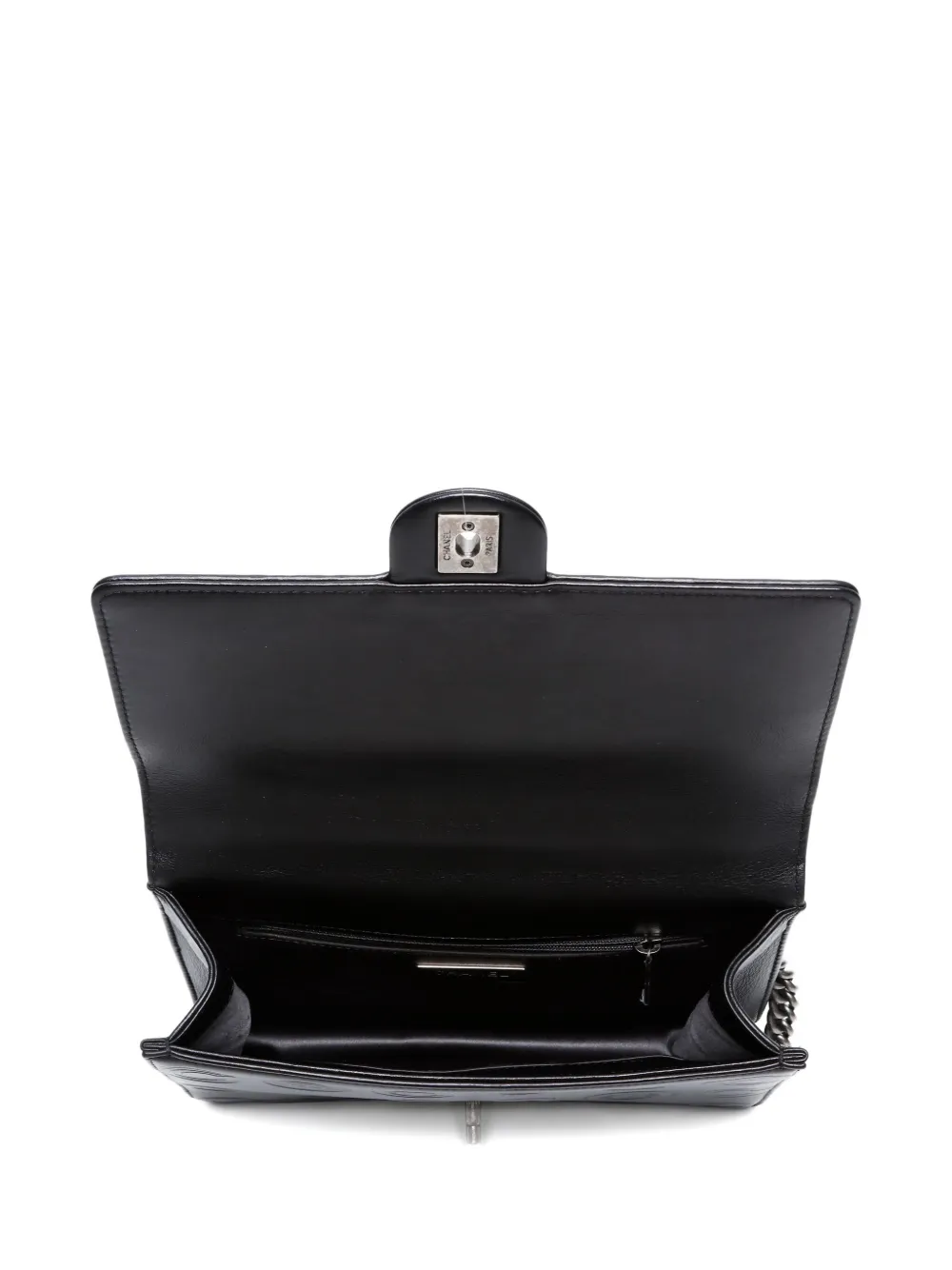 CHANEL ブラックエンボスショルダーバッグ CHANEL Pre-Owned 2019 ロゴエンボス ショルダーバッグ | ブラック