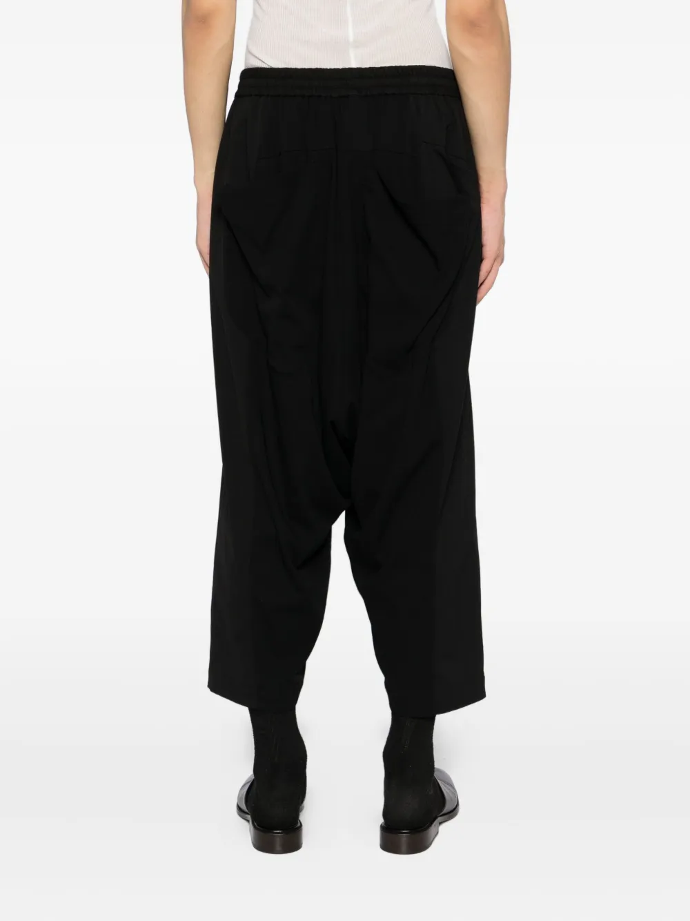 Devoa Water-repellent Trousers In Black