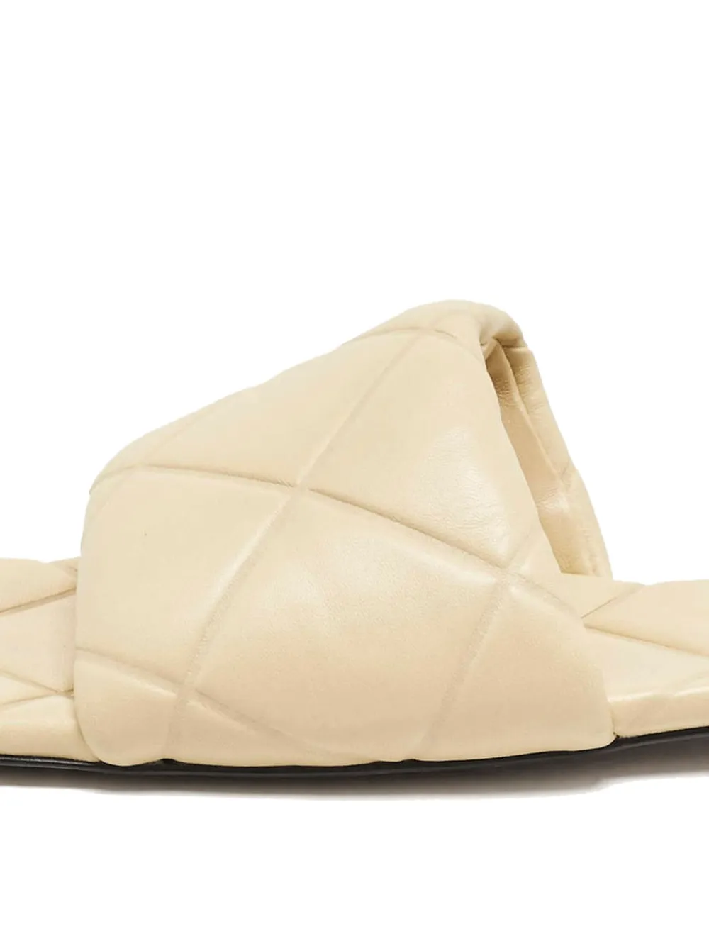 Bottega Veneta Pre-Owned 2024 Lido sandalen met gewatteerd bandje - Beige