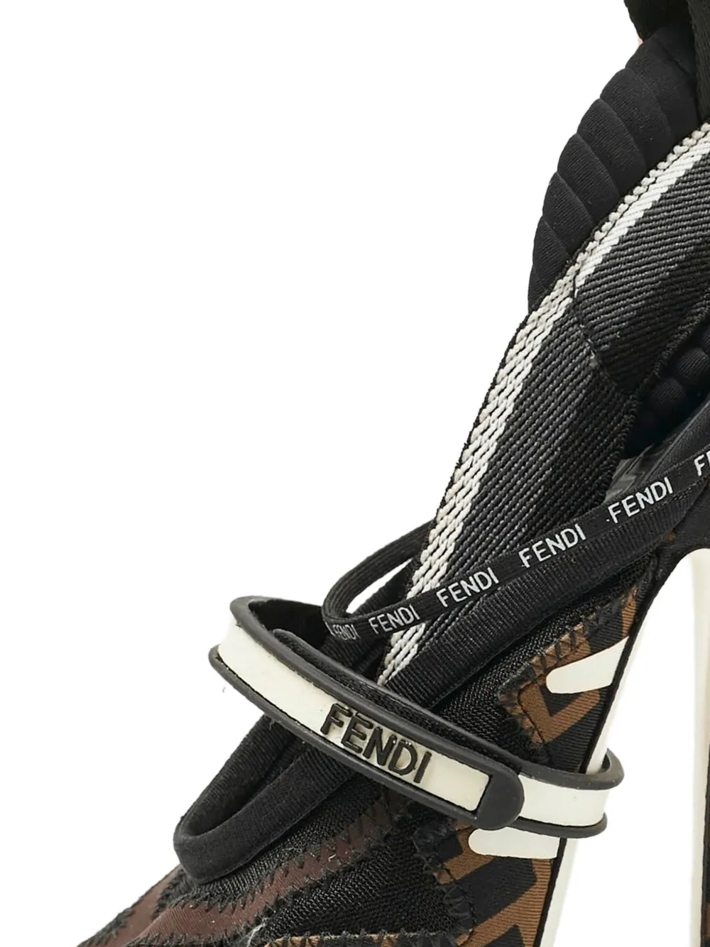 Fendi Pre-Owned 115 mm Freedom mesh sandalen met hak - Zwart