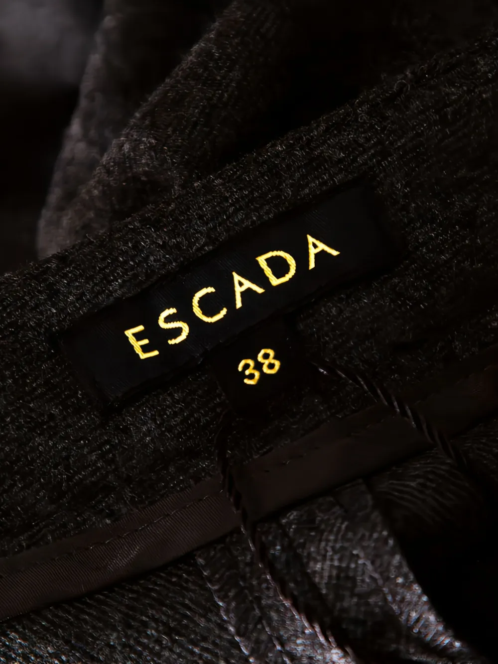 Pre-owned Escada Tellis Tapered Cropped Trousers In Gray