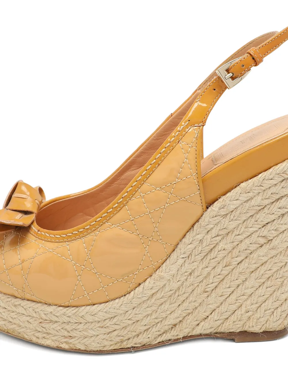 Christian Dior Pre-Owned 120 mm sandalen met sleehak en strik - Beige