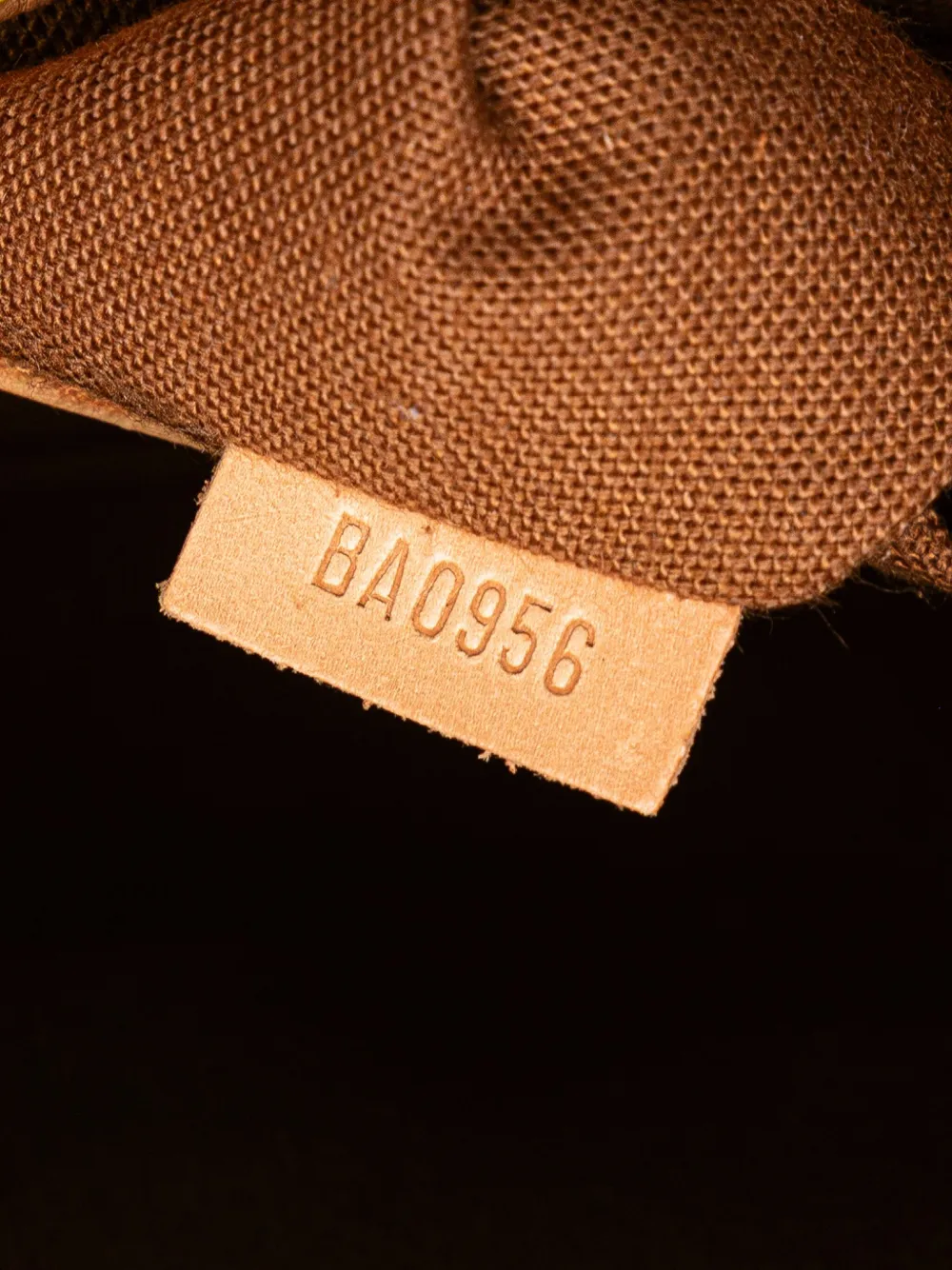 Pre-owned Louis Vuitton 1996 Monogram Alma Pm Handbag In Brown