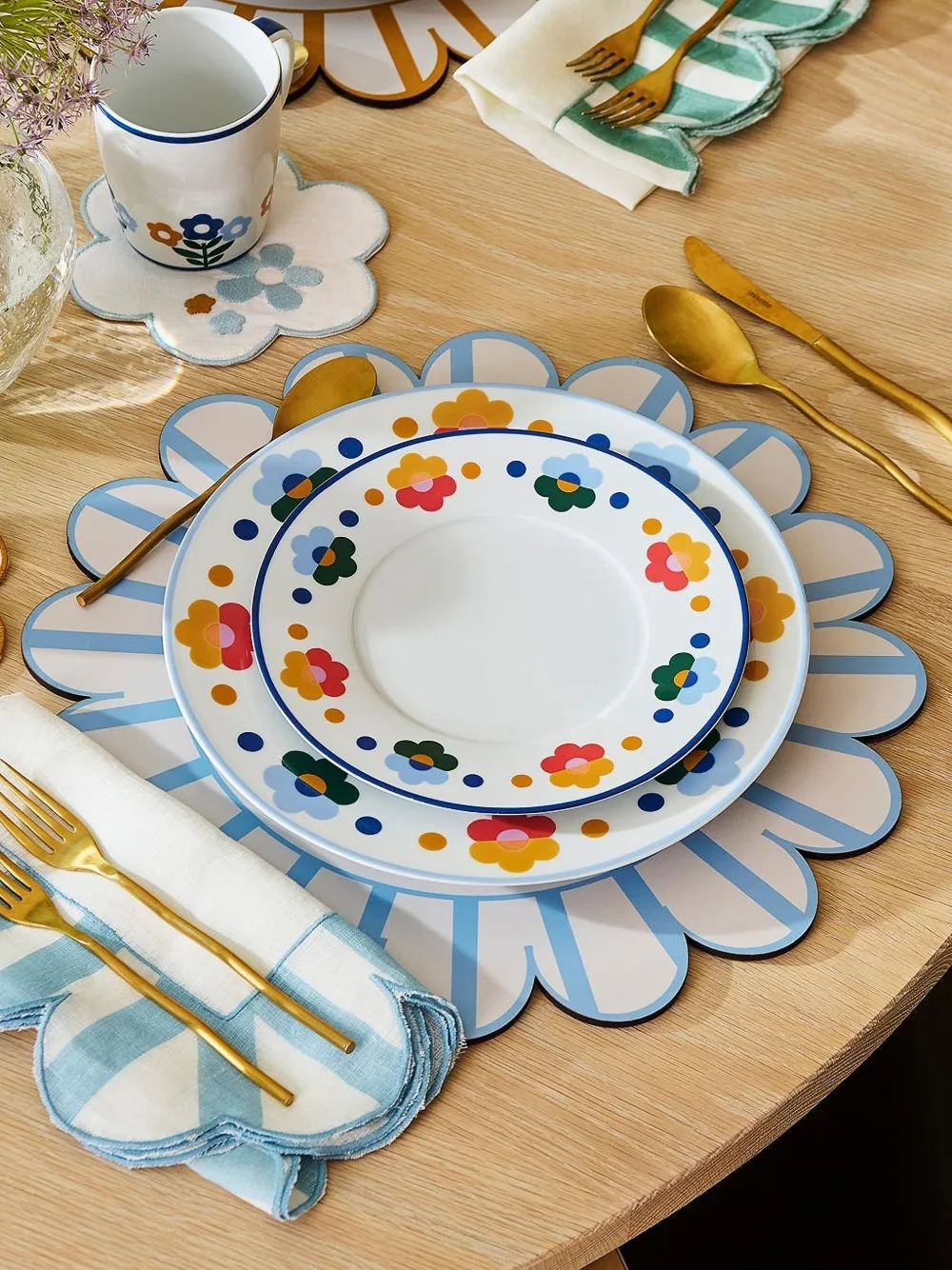 Misette Flower-shaped Embroidered Linen Coasters (set Of Four) In Multi