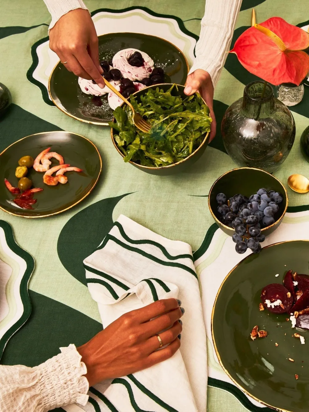 Misette Scalloped-edge Linen Placemats (set Of Four) In Green