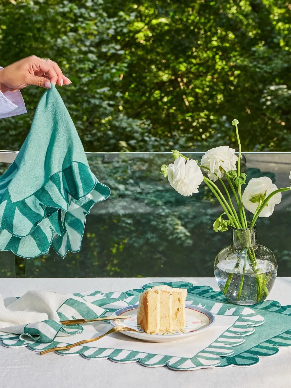 Misette scalloped stripe linen napkins (set of four) | Table Linens | Image 2