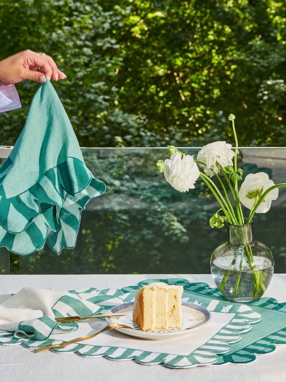  Misette Jardin Scalloped Double-sided Placemats (set Of Four) - Green 