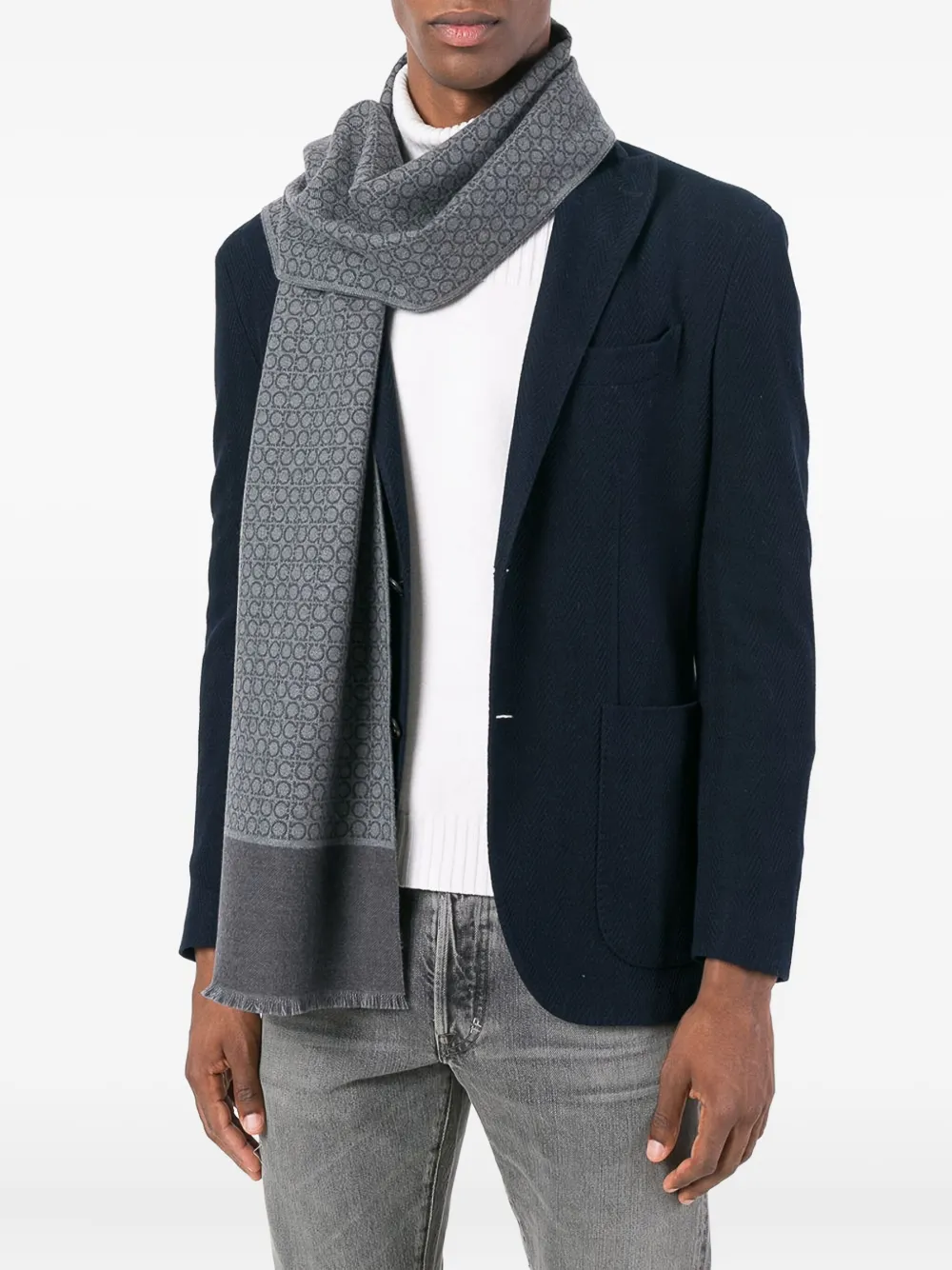 Ferragamo Gancini-print fringed scarf - グレー Ferragamo Gancini-print fringed scarf - グレー