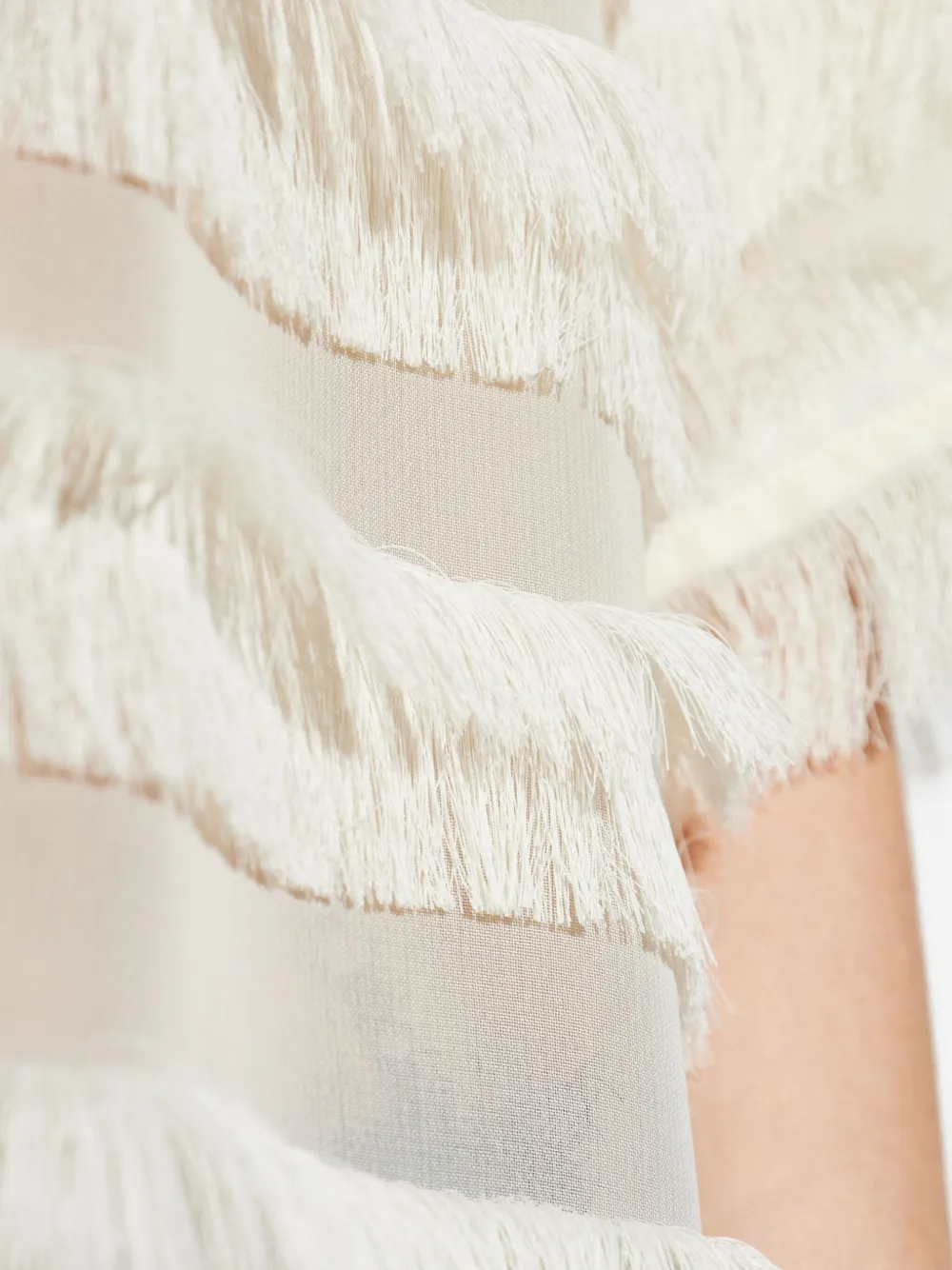 MUNTHE Doorzichtig T-shirt met franje afwerking Beige