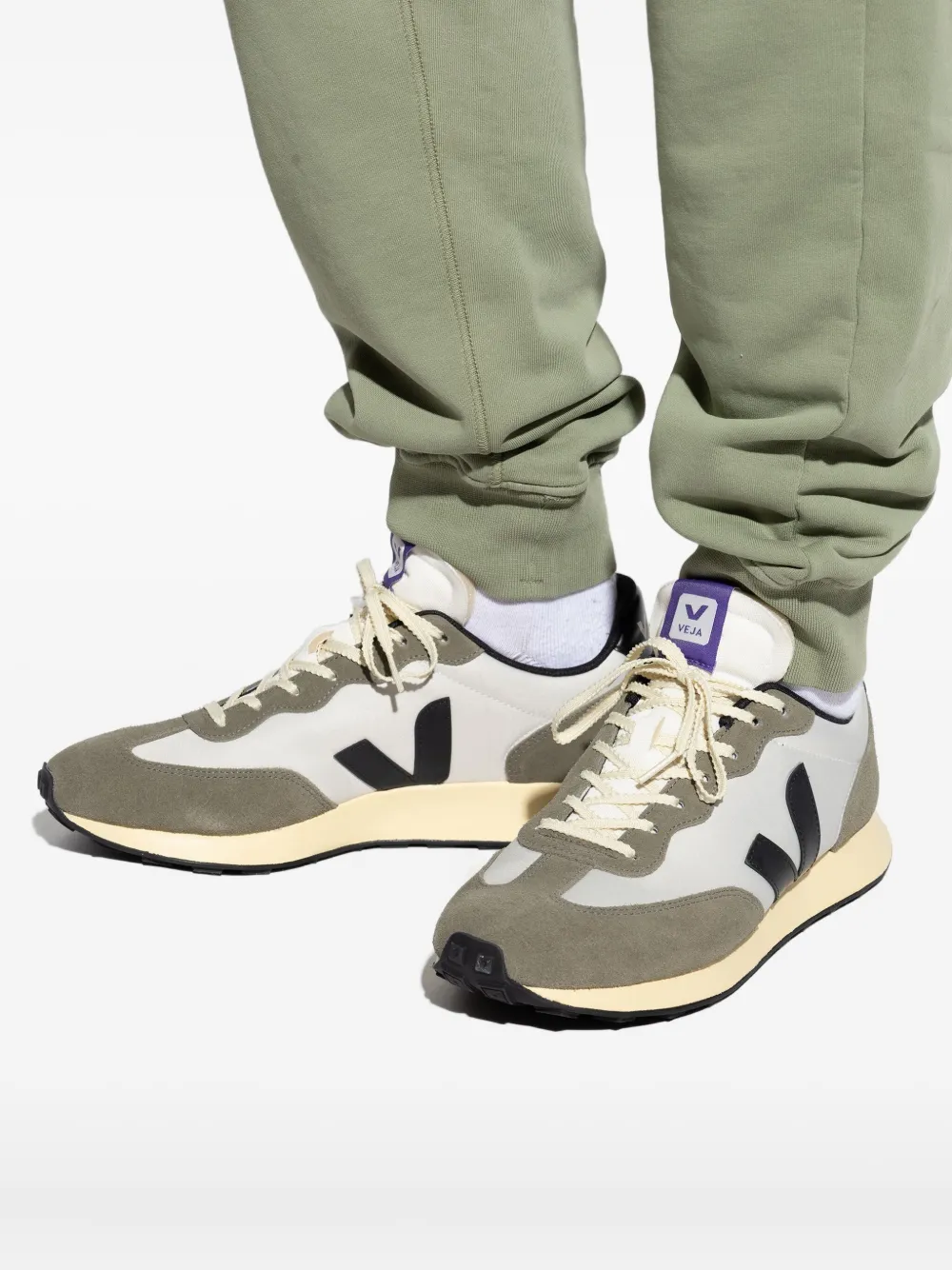VEJA V-logo suede trainers Green