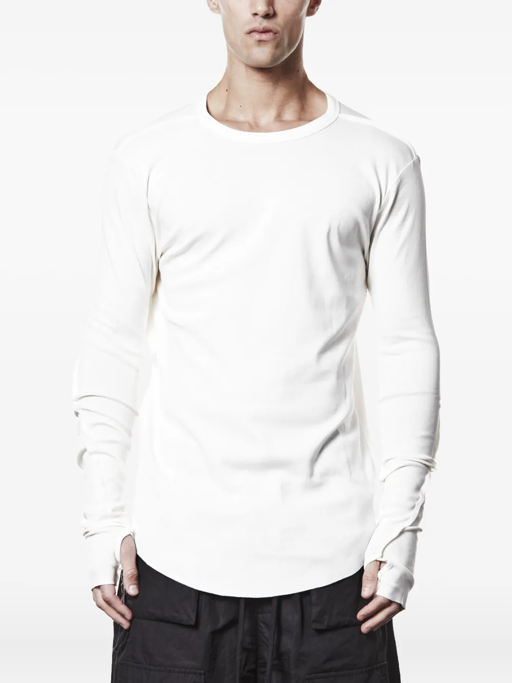 thumb-hole worked T-shirt