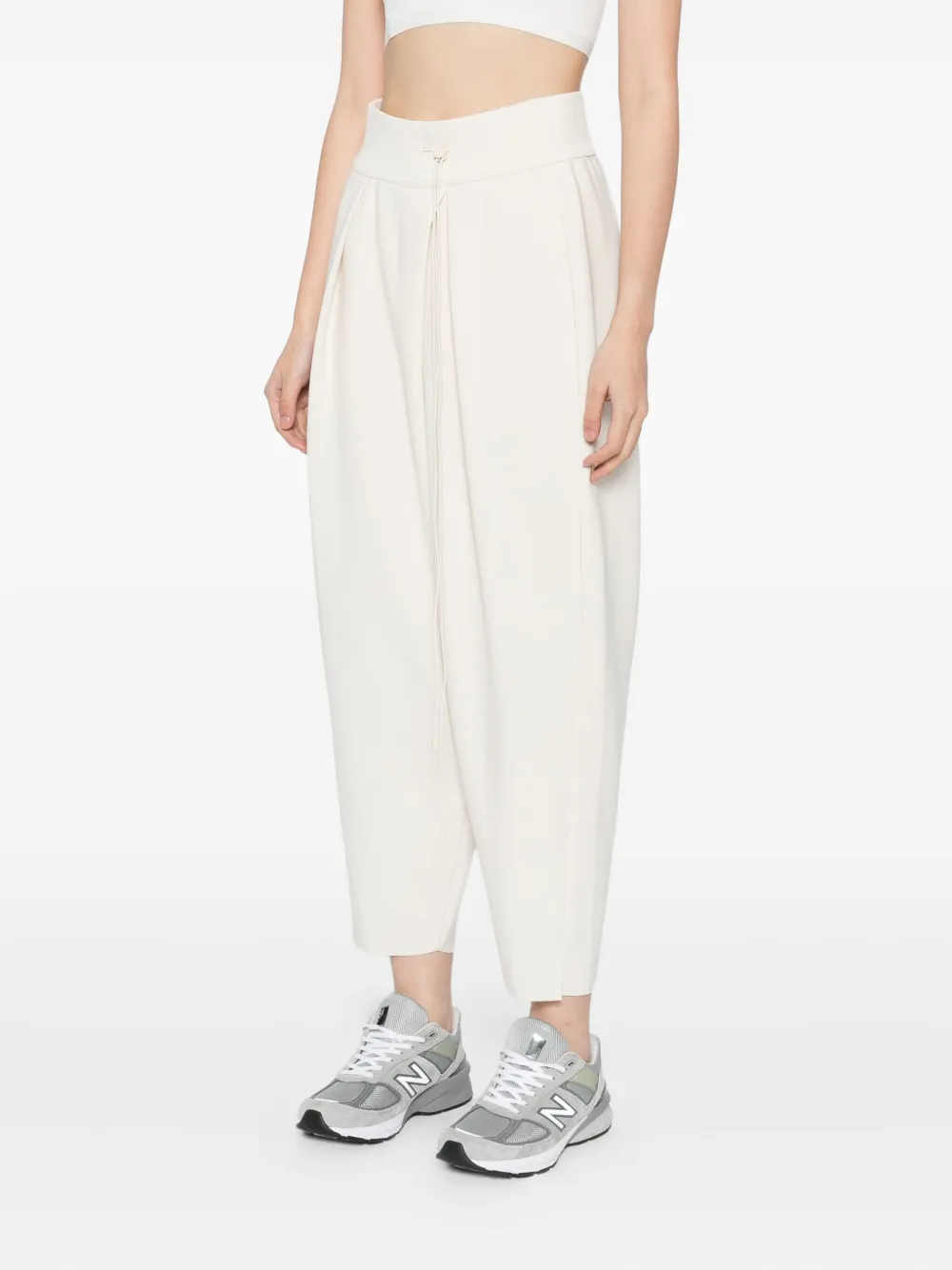 Gdel By Gaze De Lin Less-line Trousers In Burgundy
