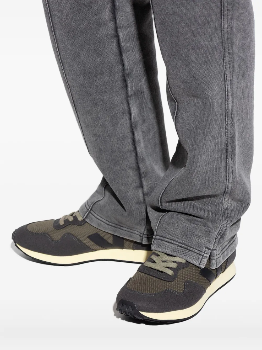VEJA panelled suede trainers Green
