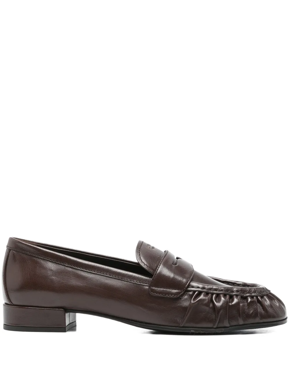 Prada Leren loafers met plooien Bruin