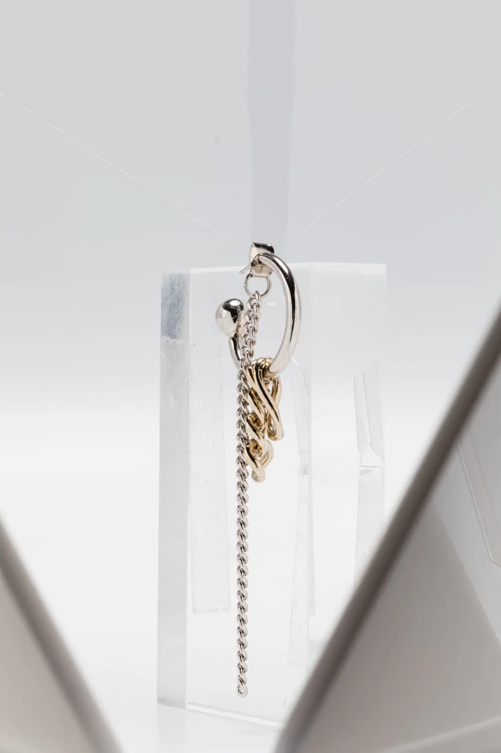 Justine Clenquet Jena Earring In White