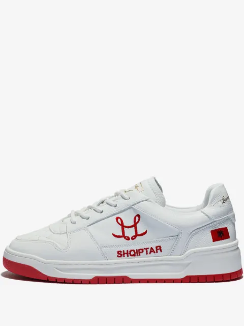 Leandro Lopes tenis Tony con logo bordado