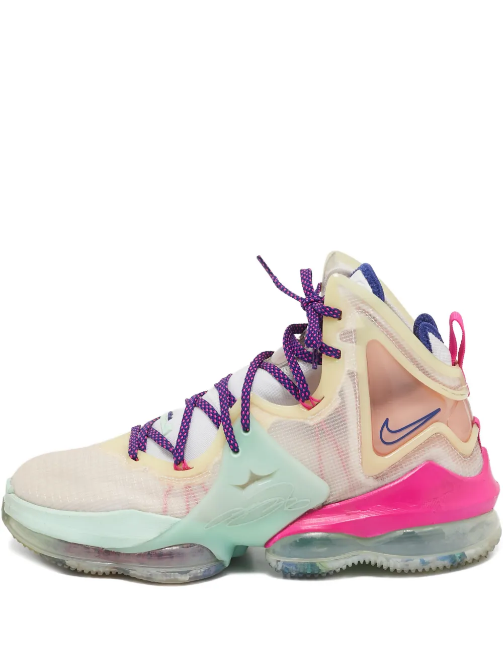 Nike Vintage LeBron 19 mesh sneakers | White | Image 1