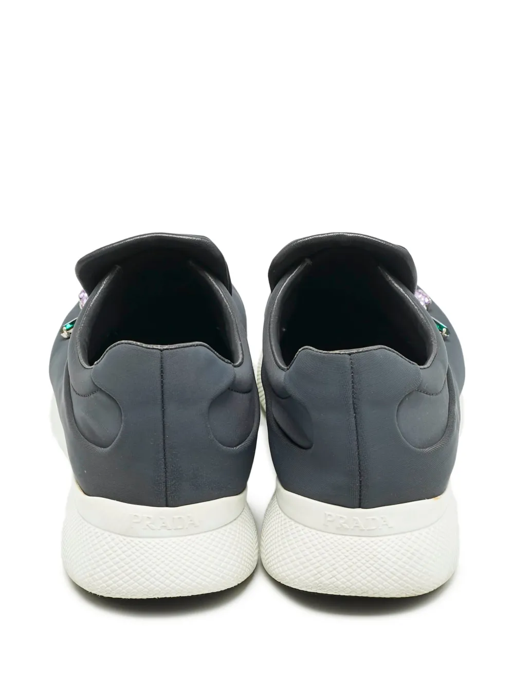 Prada Pre-Owned tenis con detalles de flores de cristal | Image 2