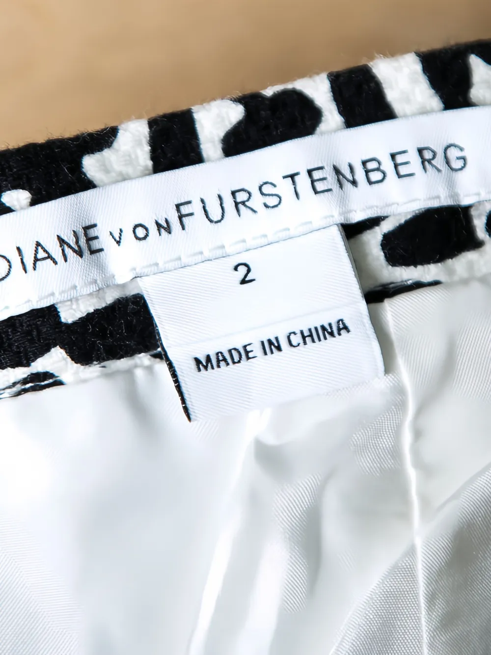 Pre-owned Diane Von Furstenberg Vintage Silk Mini Skirt In White