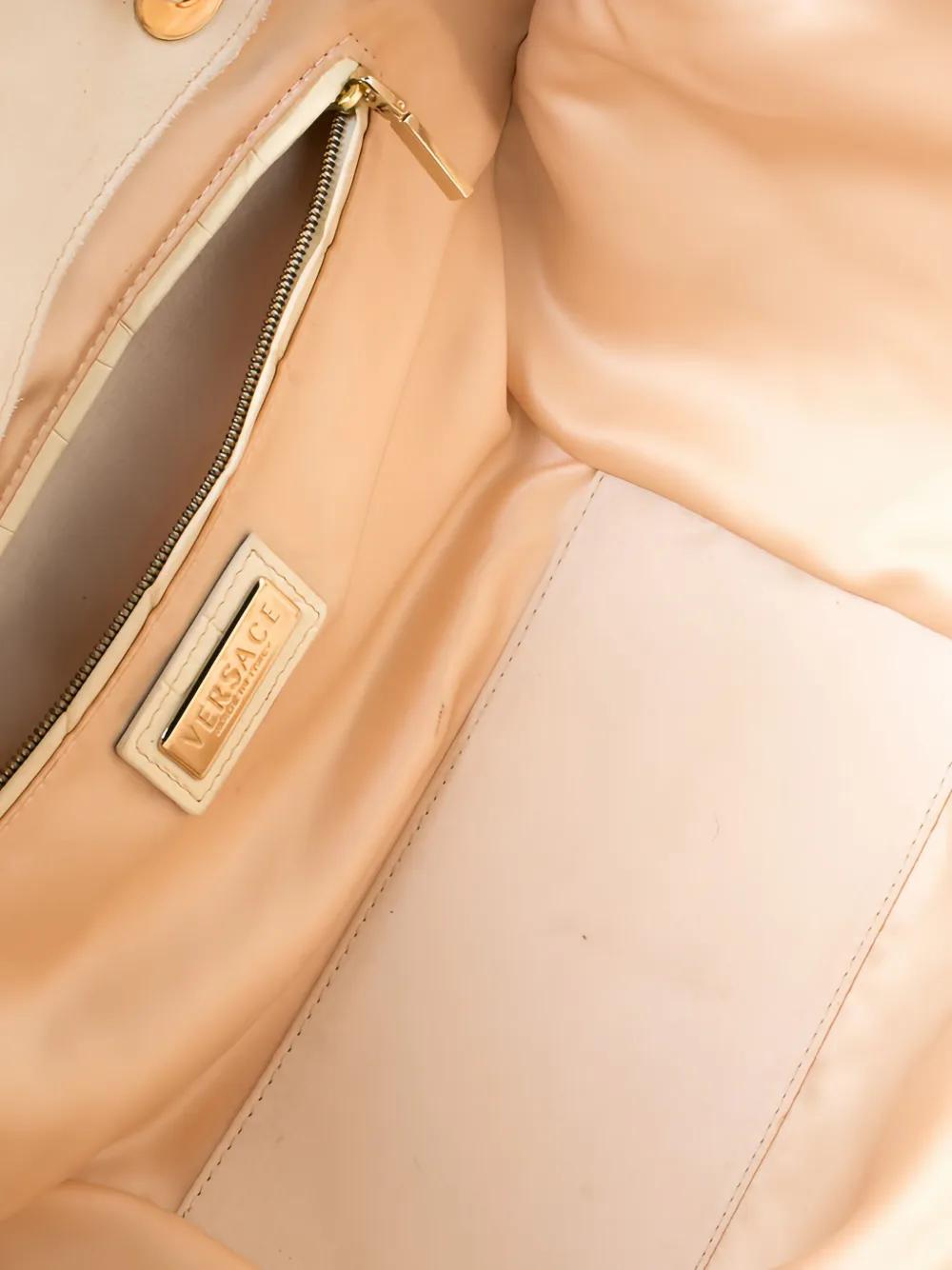 Pre-owned Versace 213352 Cream In Neutral