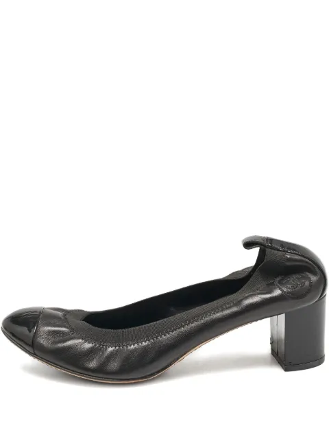 CHANEL Pre-Owned 60mm leather cap-toe pumps