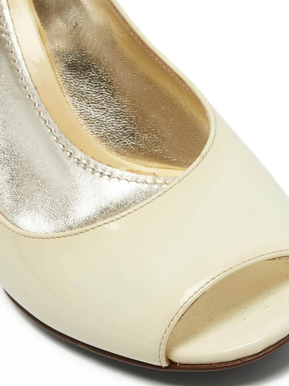 DOLCE & GABBANA Pre-owned 977690 Cream In Neutral