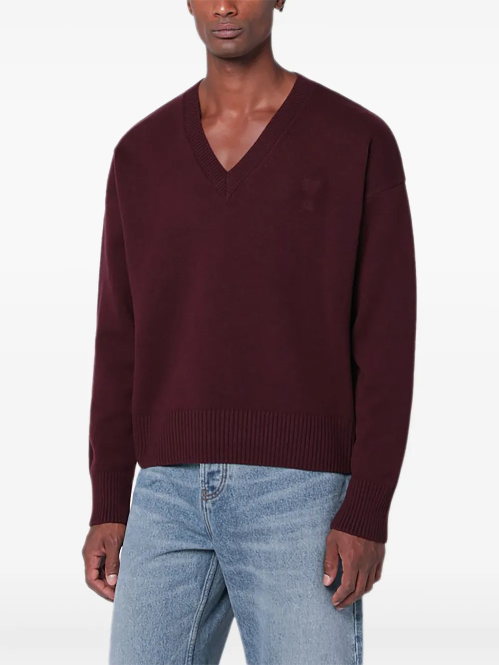 AMI Paris Trui met borduurwerk en V-hals Rood