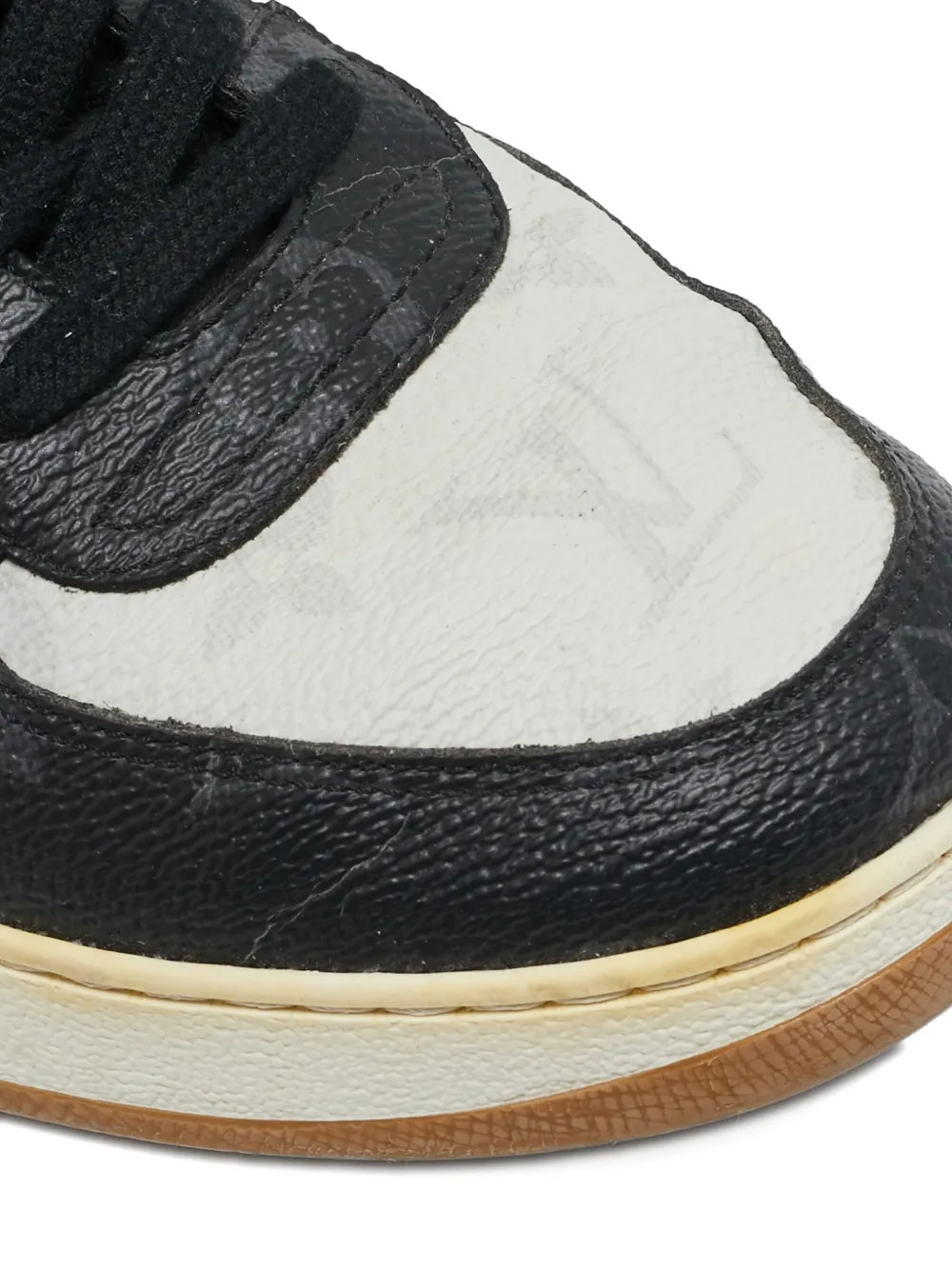 LOUIS VUITTON Pre-owned Monogram-pattern Leather Sneakers In White
